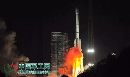 我國成功發(fā)射阿爾及利亞一號通信衛(wèi)星